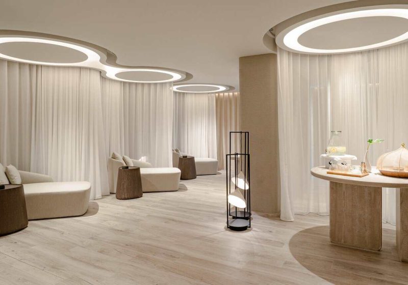 Calming ambiance at amaranth spa, the top luxury spa in Bangkok, Thailand.